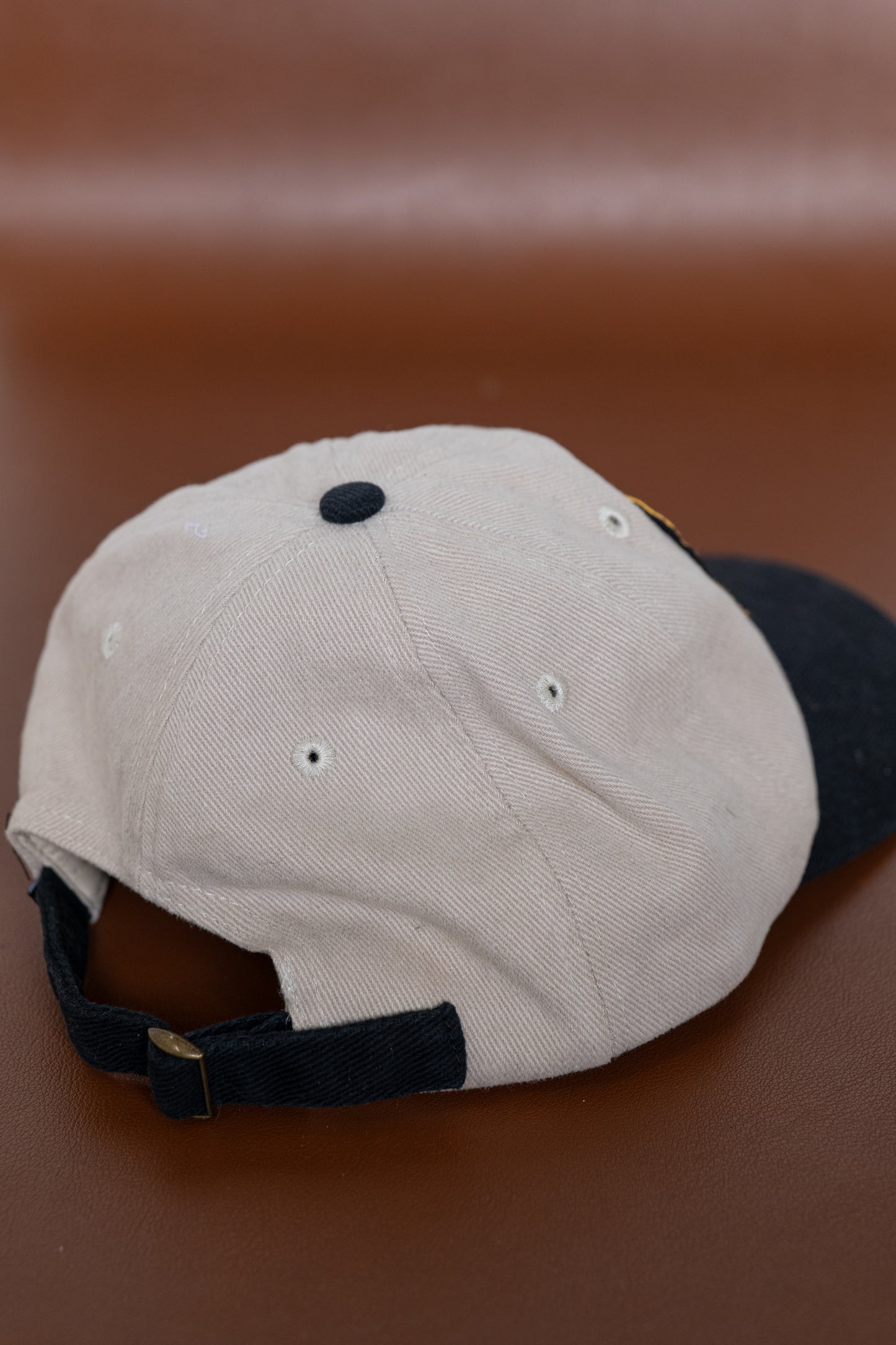 Off white & black hat